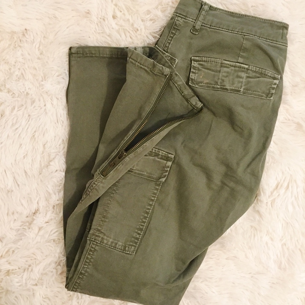 Madewell Skinny Cargo pants. Size 25